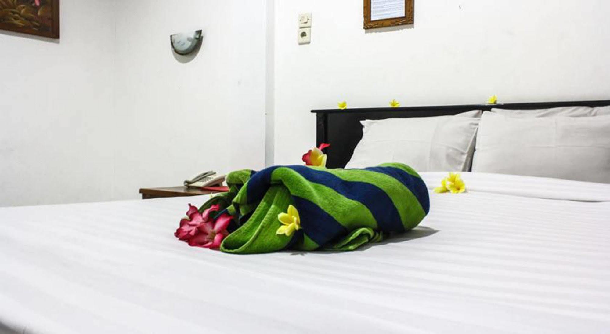 קוטה לומבוק Hotel Puri Tanah Lot מראה חיצוני תמונה