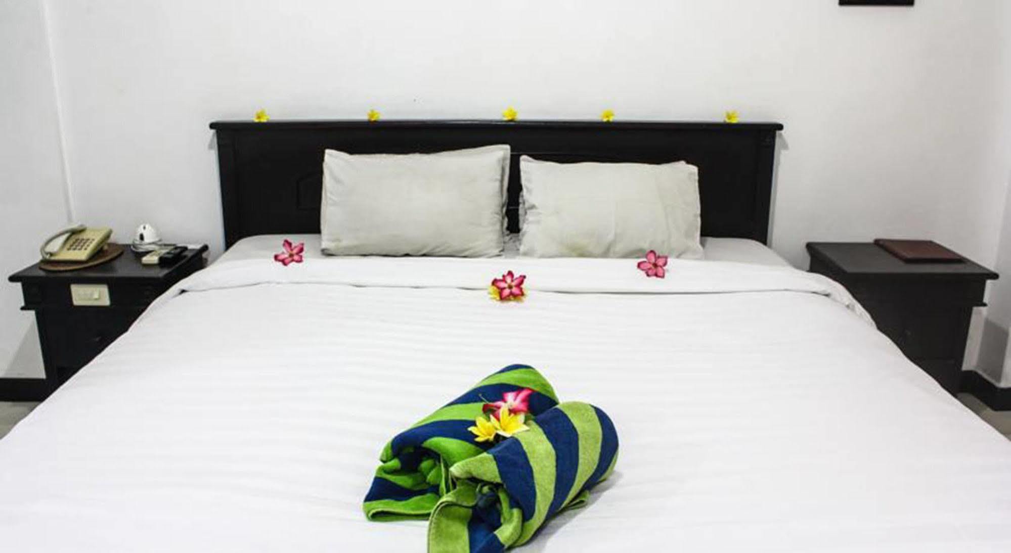 קוטה לומבוק Hotel Puri Tanah Lot מראה חיצוני תמונה